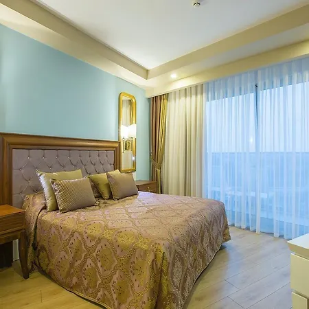 Hotel J'adore Deluxe &
