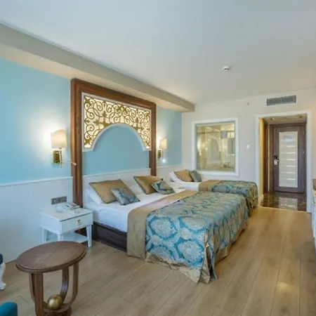 Hotel J'adore Deluxe & Titreyengol
