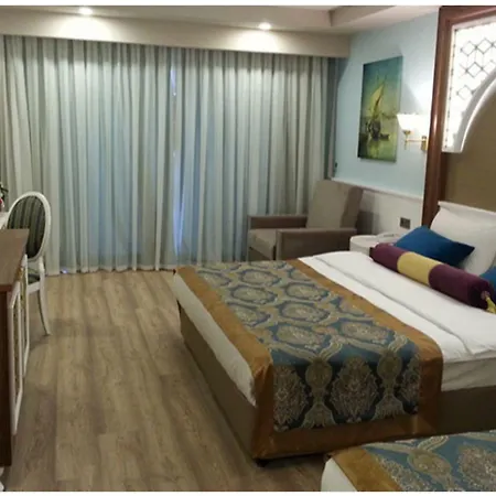 J'Adore Deluxe Hotel & Spa Titreyengol